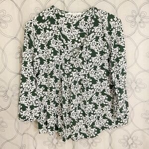 Women's Fun 2 Fun Top Green White Floral 3/4 Sleeve V Neck Pleated Size Large